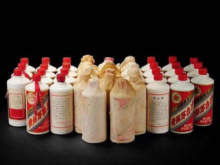 佳县日照岚山回收酒价格哪里回收(附近上门回收茅台酒）?